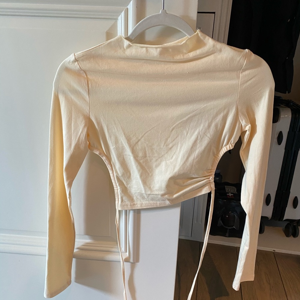 Superdown backless top